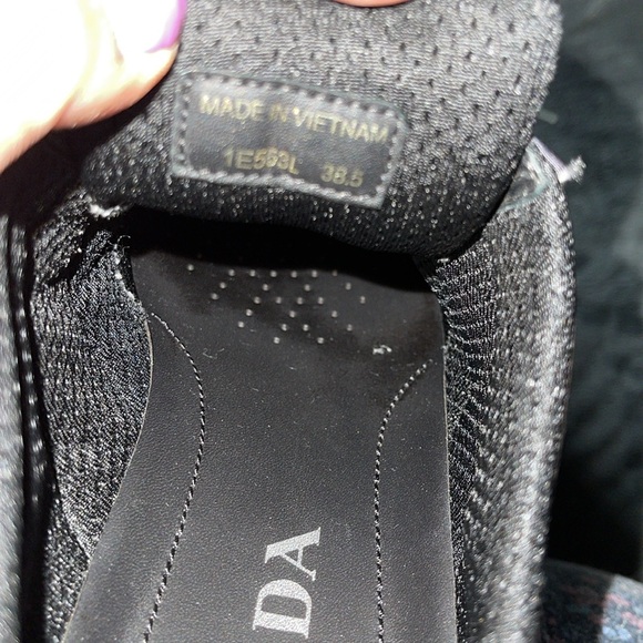 Pre-loved Prada sneakers excellent condition size 38 1/2 US size 7 1/2 - Picture 10 of 11